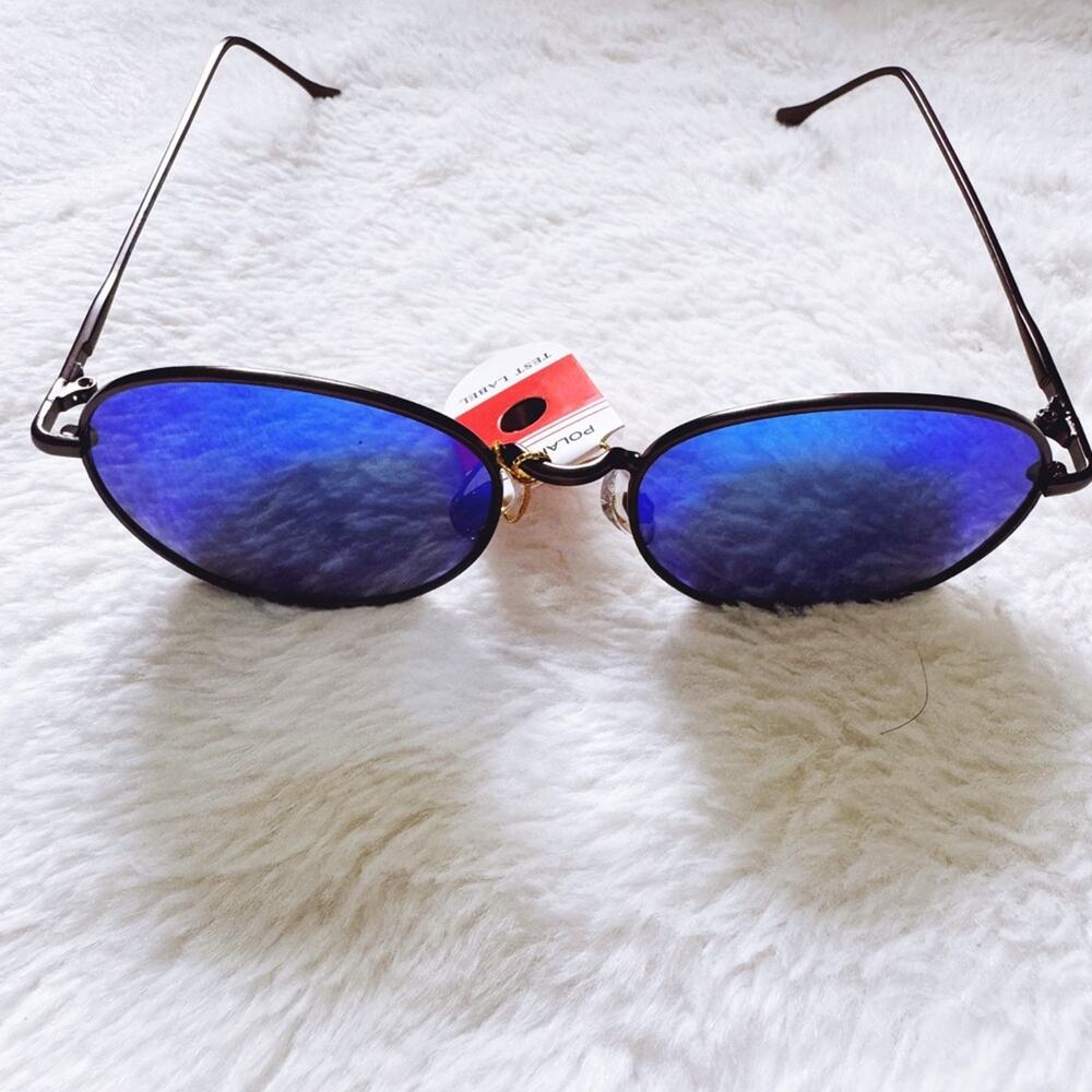 Brielle Bright Blue Polarized Mirrored Sunglasses - Picture 4 of 14